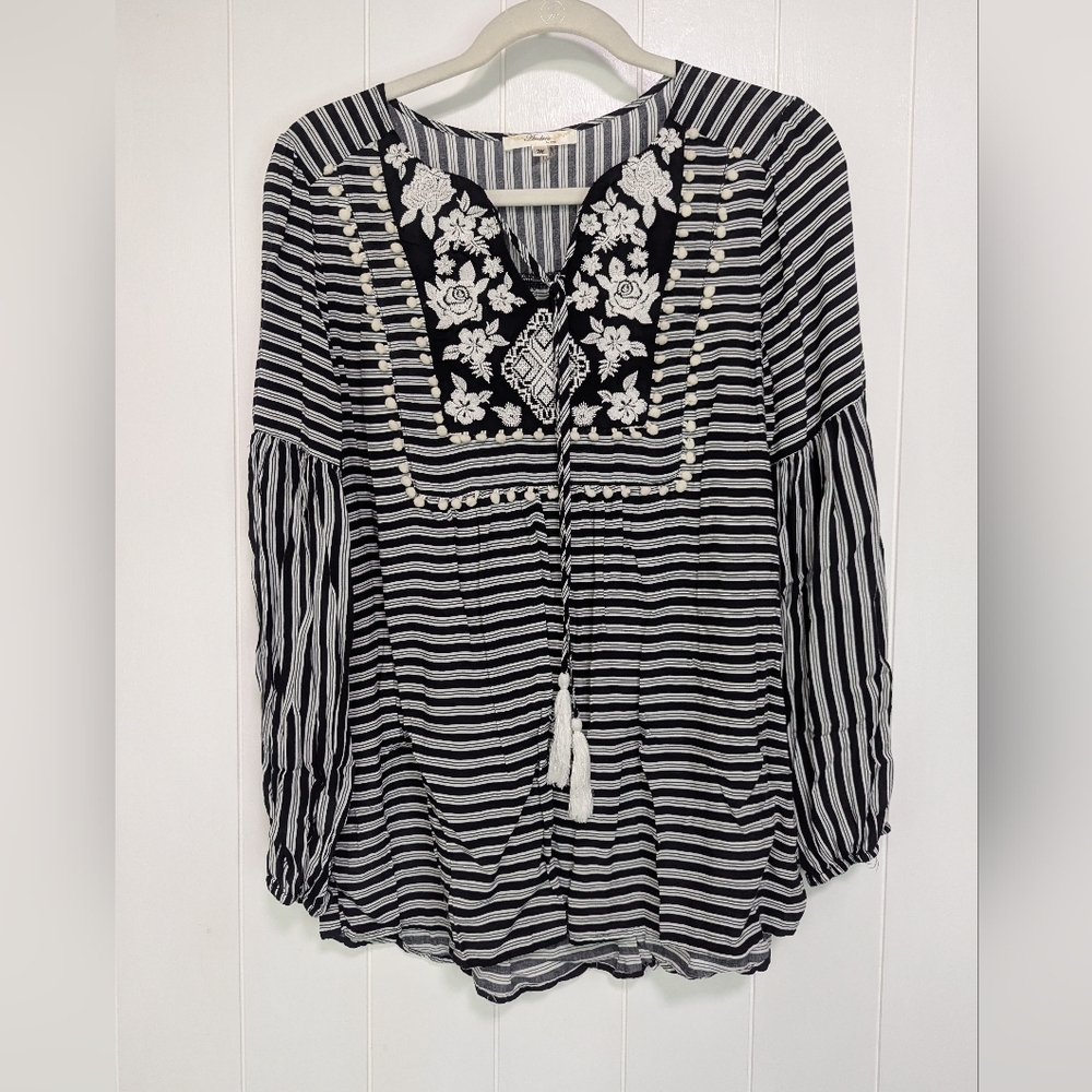 ANDREE BY UNIT Black and White Striped Blouse with Floral Detail